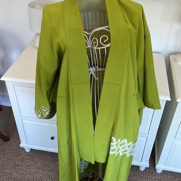 Vintage Silk Kimono in lime green - Picture 3 of 7